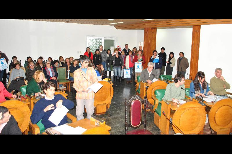 SebastiÃn LÃ³pez entregÃ³ los proyectos de ordenanza a los concejales de los tres bloques 