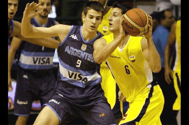 El argentino NicolÃ�s Brussino le cierra el paso al ecuatoriano Juan Alvarez 