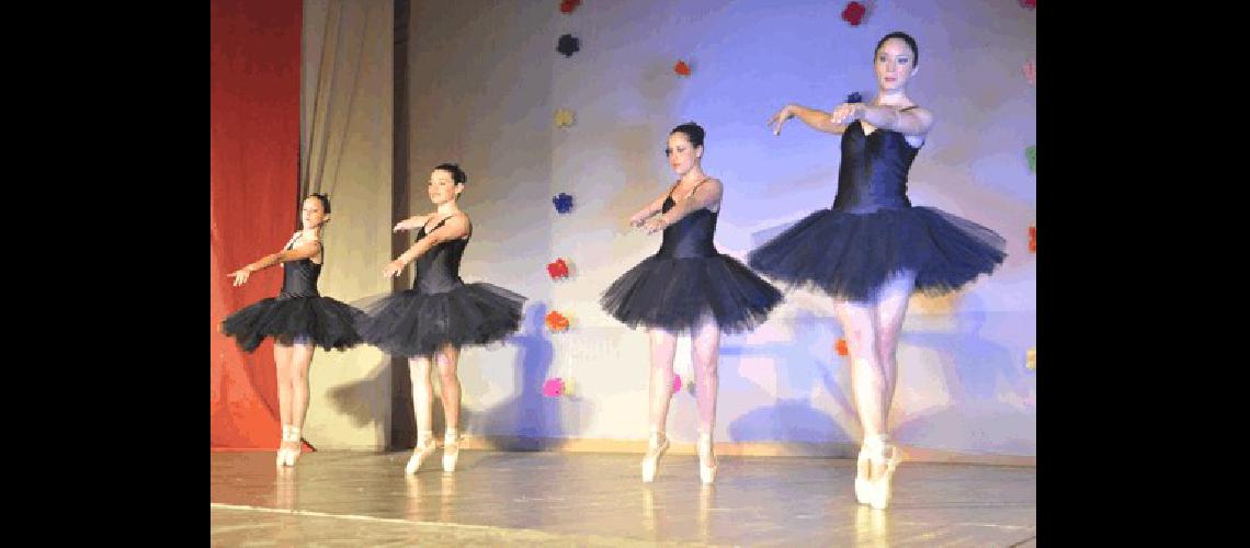 A lo largo de la semana hubo distintos espectÃculos artÃ­sticos en La Madrid entre ellos la danza 