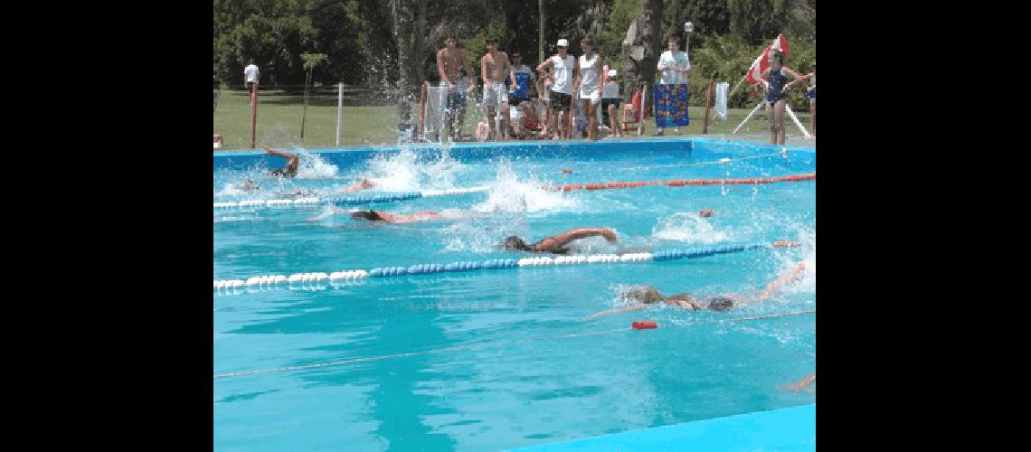 Chicos de La Madrid Laprida y JuÃrez compitieron en el encuentro de nataciÃ³n organizado por Ingeniero 