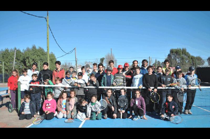 Grupo de jugadores de LilÃn La Madrid y Daireaux que jugaron en nuestra ciudad 