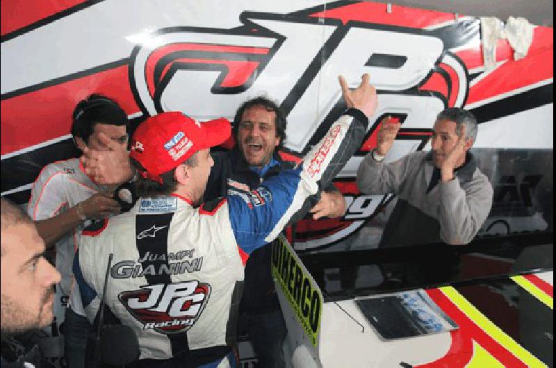 Al ritmo del Ã³valo Con Juan Pablo Gianini y Omar MartÃ­nez Ford hizo doblete en la clasificaciÃ³n del TC en ParanÃ 
