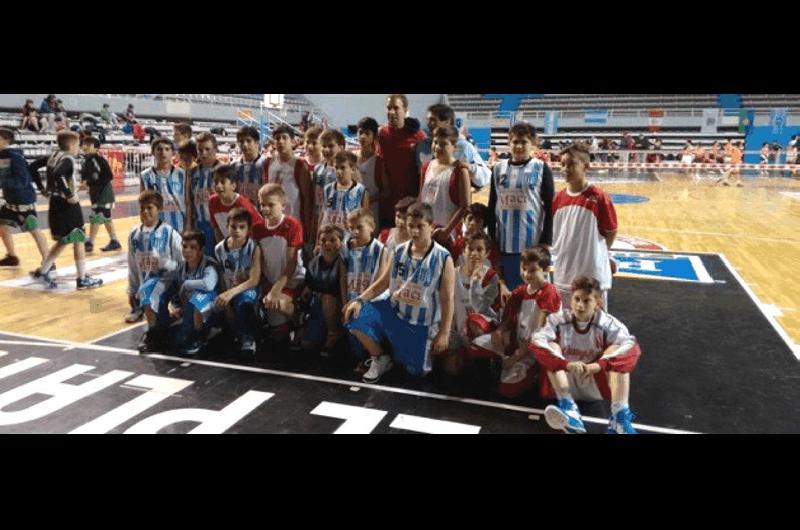 Tres equipos de Racing de La Madrid participaron de un encuentro internacional de bÃsquetbol 