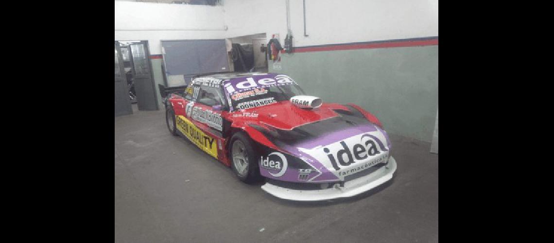 NicolÃs Pezzucchi tuvo ayer el primer contacto en La Plata con el Torino de Gardelito FernÃndez 
