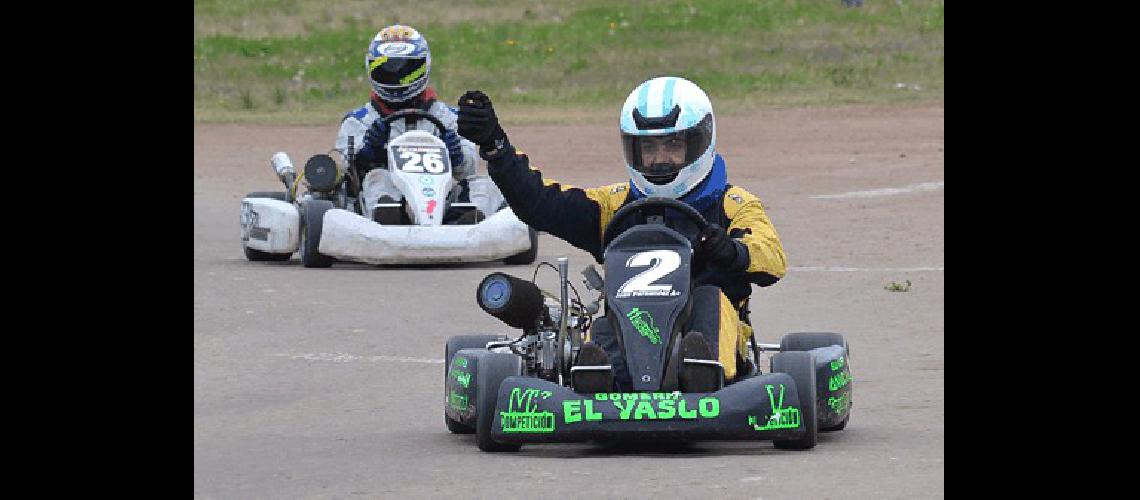 Juan FernÃndez dominÃ³ en MÃster 110 