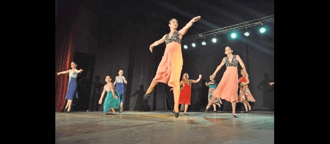 Al igual que el aÃ±o pasado maÃ±ana se desarrollarÃ el espectÃculo Danzas  Danzas II en la Sala de Ingeniero J Newbery 