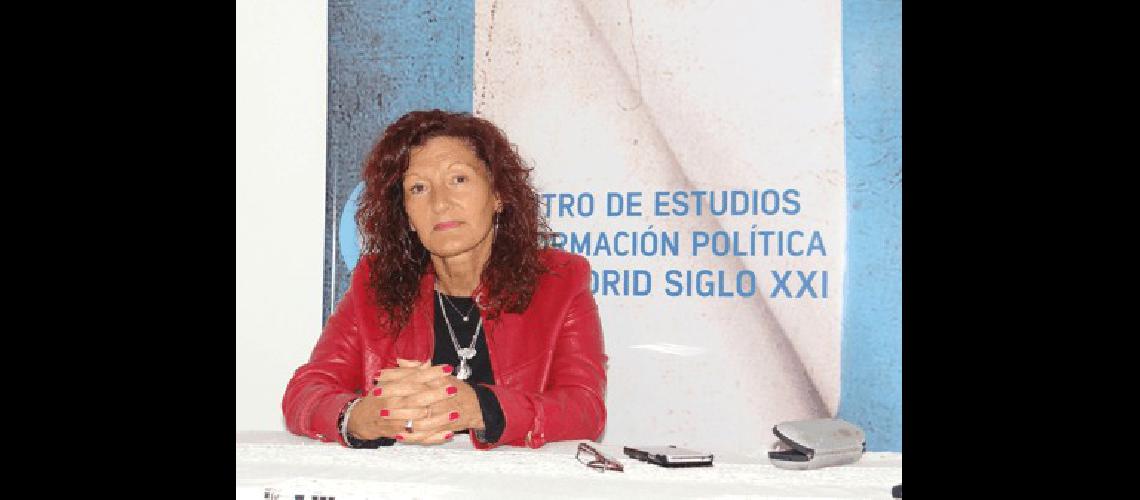 Silvia Caballero invitÃ³ a una charla sobre polÃ­tica social y clientelismo que se desarrollarÃ en el Centro PolÃ­tico La Madrid Siglo XXI 