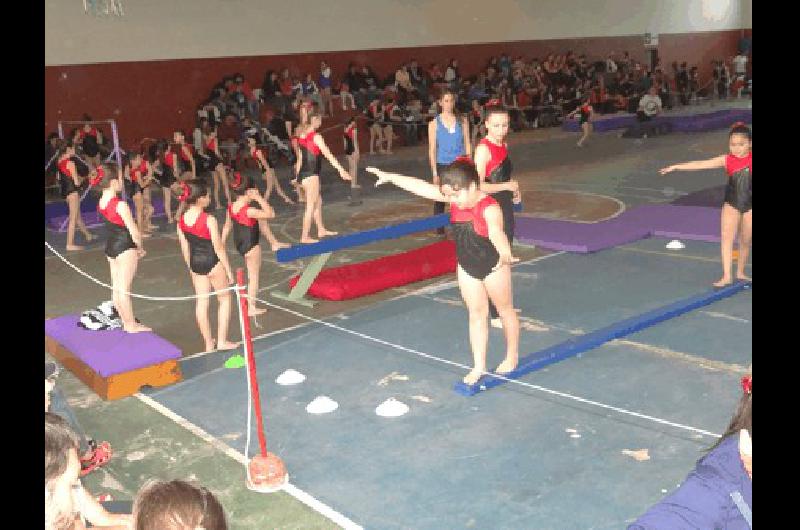 MÃs de 200 niÃ±as participaron del primer torneo de gimnasia artÃ­stica de La Madrid 