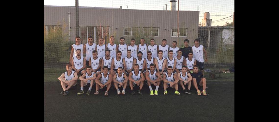 El plantel de Embajadores se prepara para el debut que serÃ allÃ por el 5 de febrero 