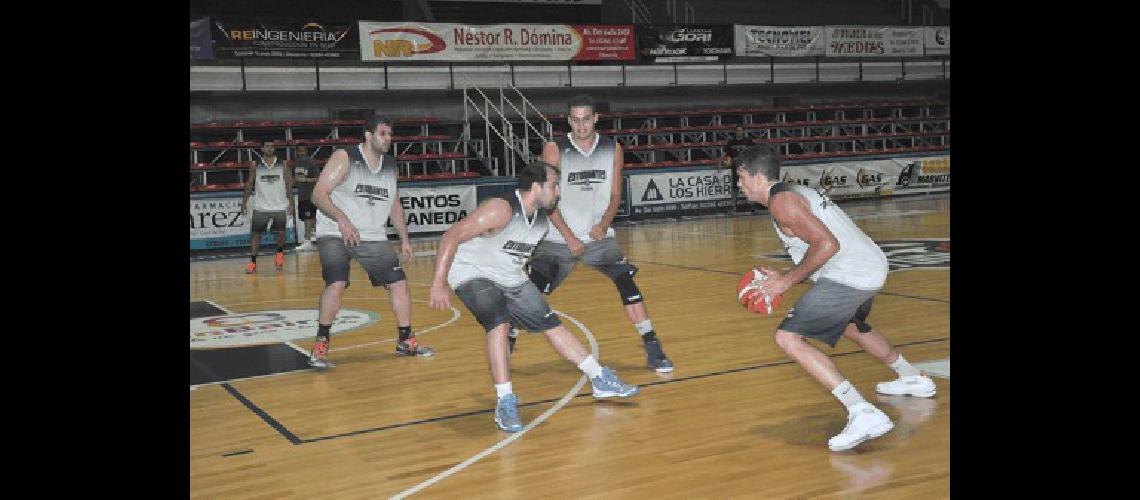 El equipo de la ciudad buscarÃ� esta noche otro triunfo que lo consolide en la cima 