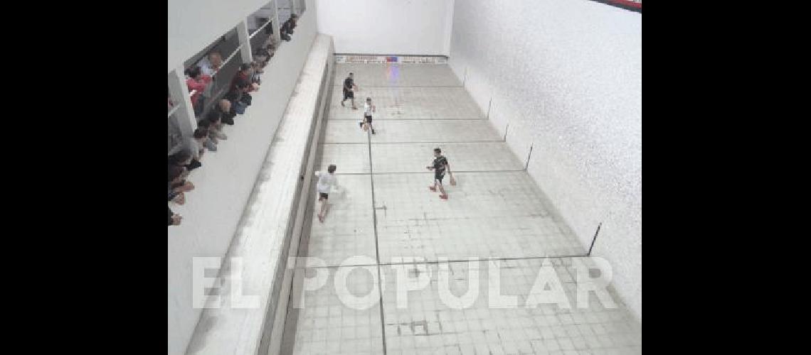 La pelota a paleta actividad tradicional de la instituciÃ³n estÃ dando grandes satisfacciones 