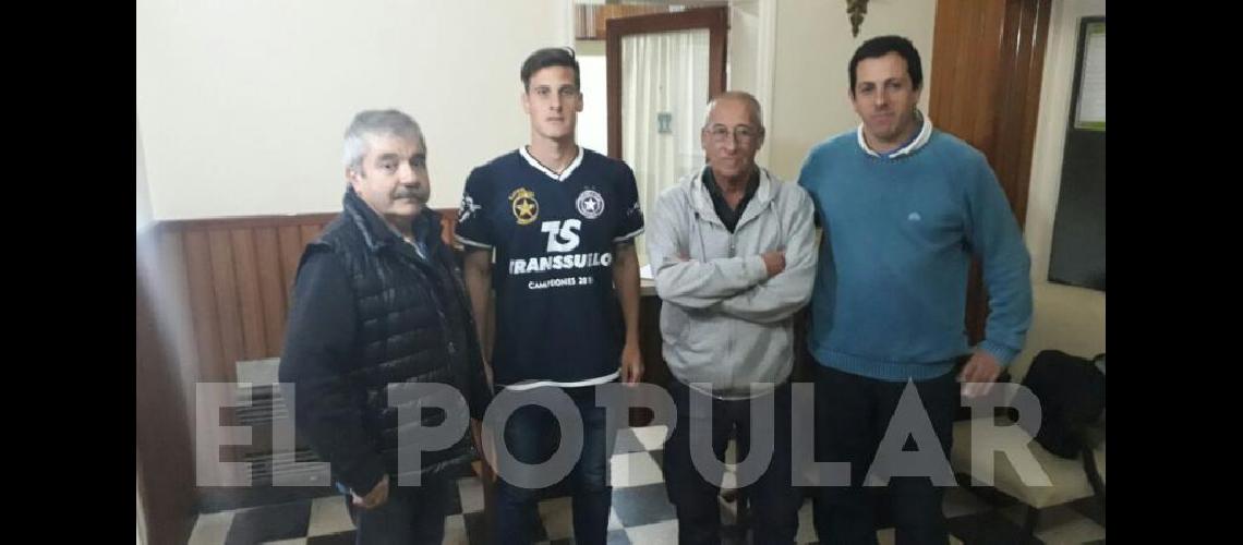 Yago Piro otro refuerzo para Racing