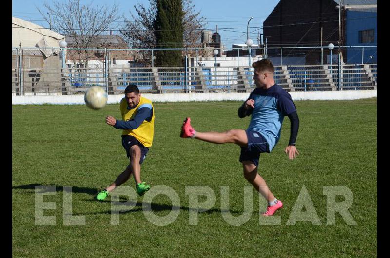 Ferro tuvo sus primeros minutos de fuacutetbol de cara al amistoso