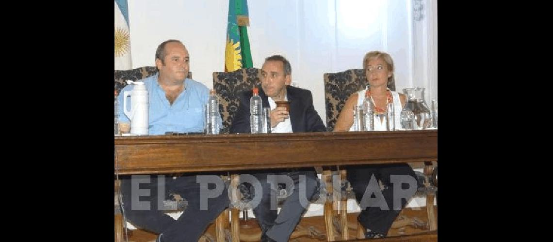 Los doctores Mariela y Marceo Morante y el intendente de General La Madrid MartÃ­n Randazzo estarÃn en el Primer Congreso Nacional sobre cannabis y salud 