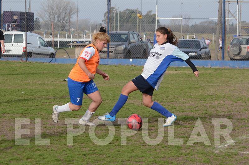 Se puso en marcha el torneo femenino