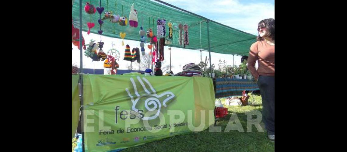 AdemÃs de los feriantes locales hubo artesanos de Las Martinetas y de la Feria de Benito JuÃrez 