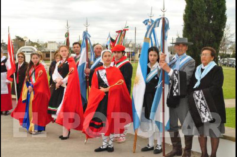 Reinas y delegaciones presentes durante el acto del sÃbado 