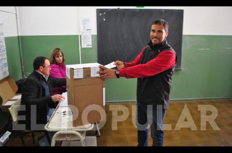NicolÃs Di Filippo obtuvo 4818 -en-porciento- de los votos 
