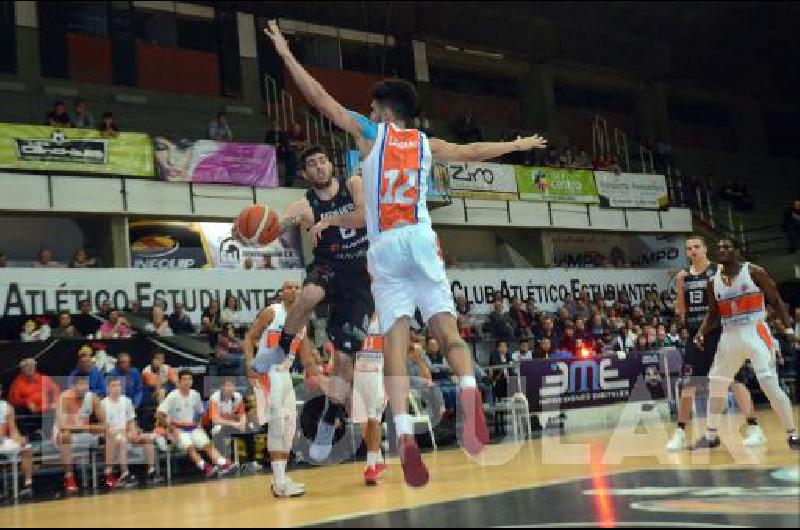 El equipo Bataraz le ganÃ³ a Rivadavia de Mendoza cuando se enfrentaron en OlavarrÃ­a- fue 73-64 el pasado sÃ�bado 4 de noviembre 