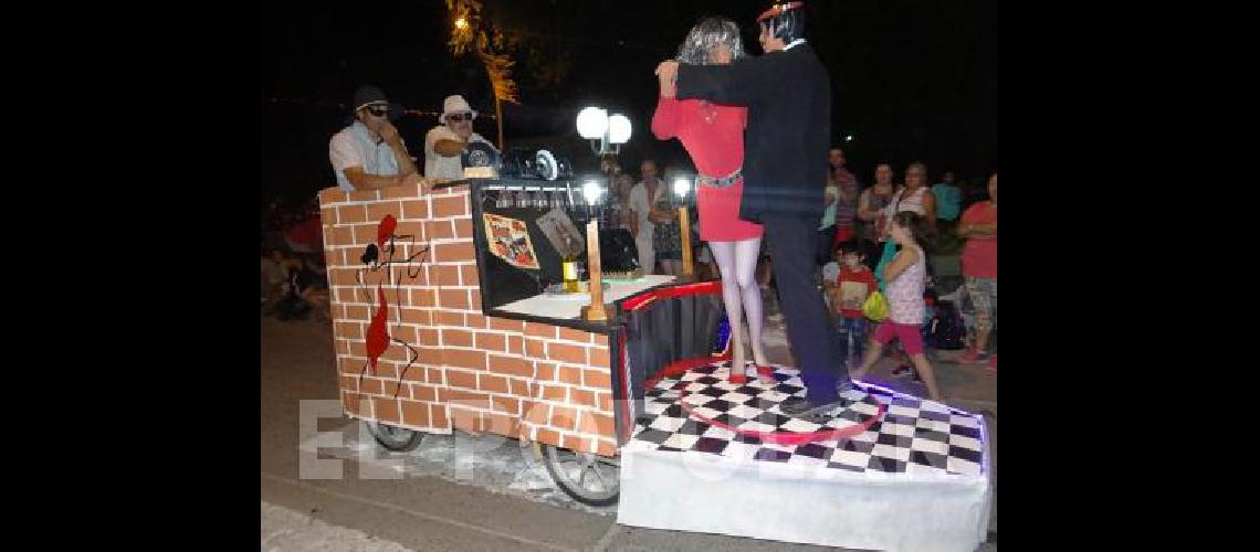 El barrio Chino fue el mÃs productivo con varias carrozas y mascaritas 