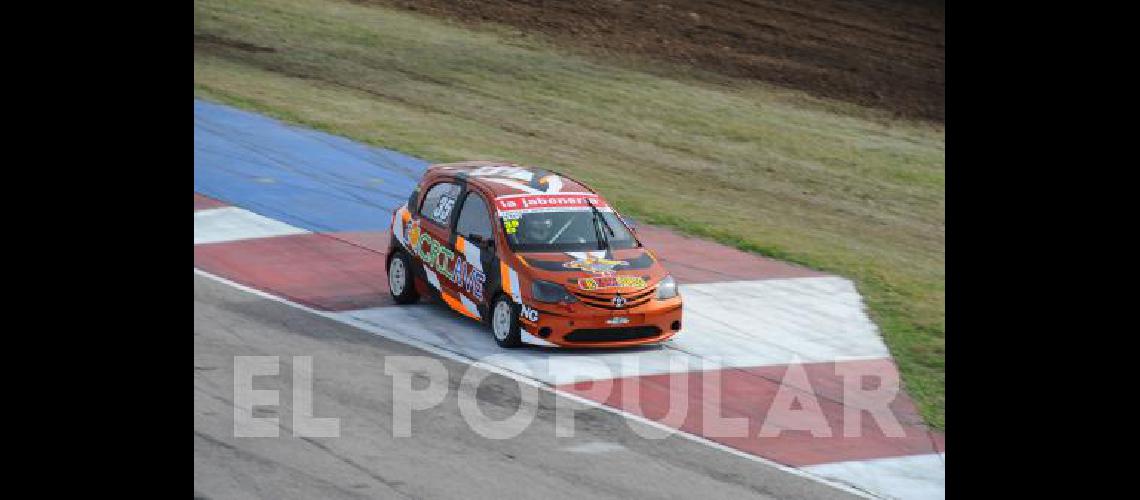 Mauro Salvi ganÃ³ la serie mÃs rÃpida con el Etios 