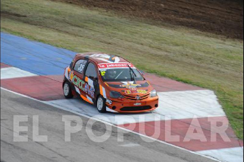 Mauro Salvi ganÃ³ la serie mÃs rÃpida con el Etios 