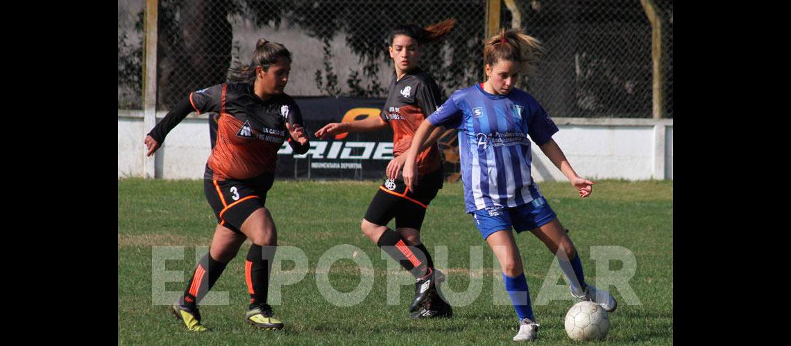 Las chicas jugaron en Loma