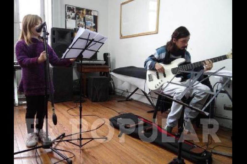 Una pequeÃ±a de 8 aÃ±os se presentarÃ en la quinta ediciÃ³n del Tango Culb Local junto con profesores del Complejo Cultural 