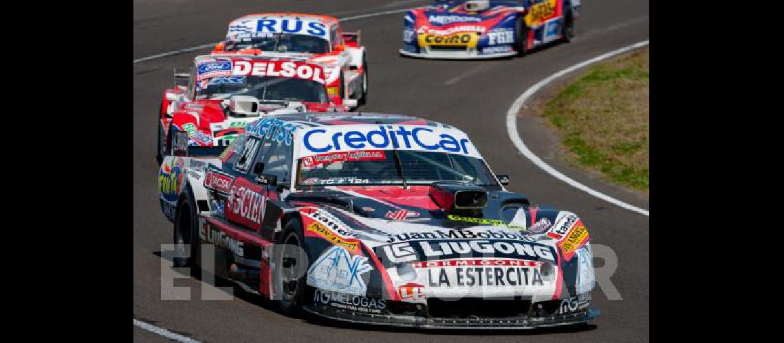 La Dodge NÂº 124 que conduce NicolÃs Pezzucchi estarÃ el domingo 28 en la fecha de TC en OlavarrÃ­a  Foto FabiÃn LujÃn 