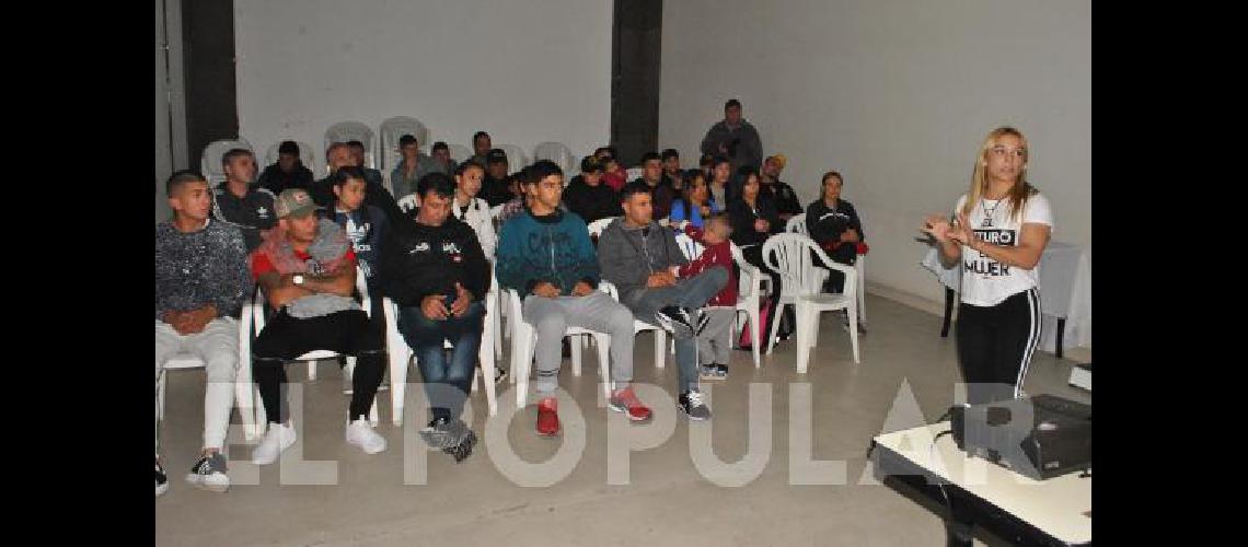 Un pasaje de la clÃ­nica de box brindada por Yesica Bopp en el Complejo Cultural 