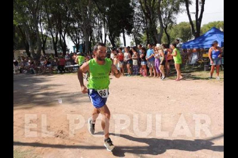 Se disputoacute la segunda edicioacuten del triatloacuten Actitud Baraboglia