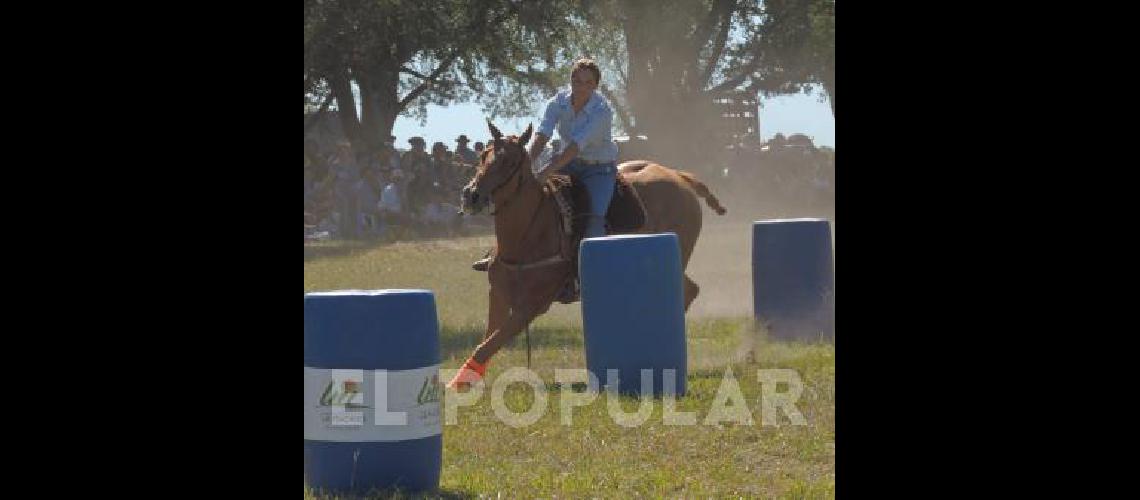 La prueba de riendas incluidos los desafÃ­os fueron los atractivos de la jornada en el balneario 