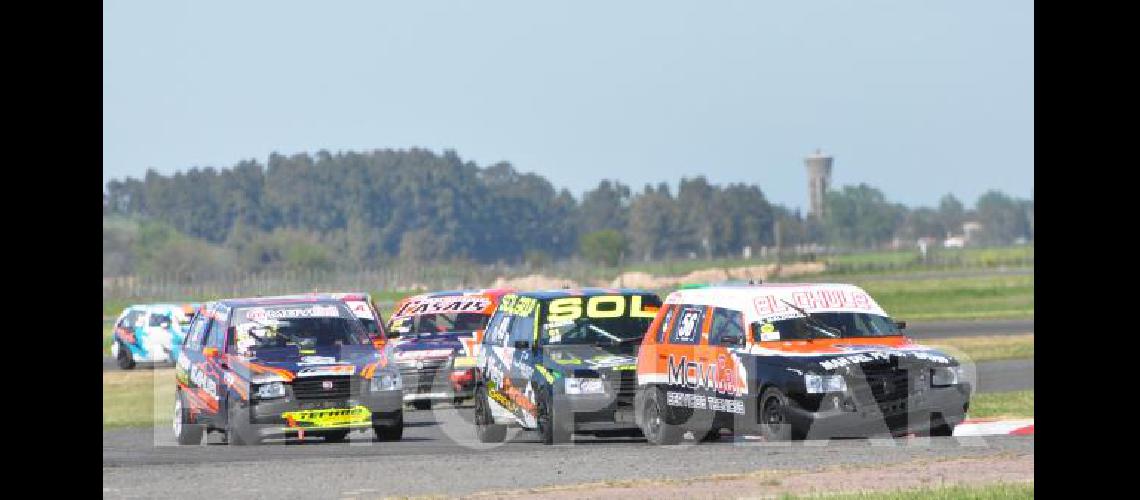 La Clase Uno tendrÃ 39 autos en el autÃ³dromo Hermanos Emiliozzi del AMCO siendo 8 pilotos de OlavarrÃ­a 