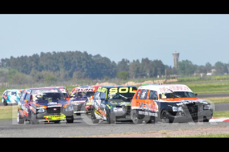 La Clase Uno tendrÃ 39 autos en el autÃ³dromo Hermanos Emiliozzi del AMCO siendo 8 pilotos de OlavarrÃ­a 