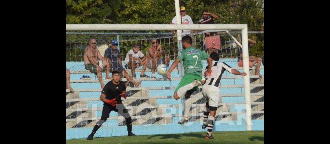 Lorenzo Ferrara cumple su segundo ciclo en Ferro Carril Sud 