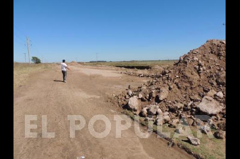 La cava se levanta en el camino a La Colina a pocos metros del acceso a La Madrid 