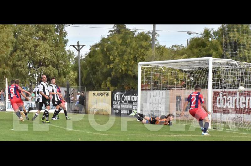 Lo grita Correa Vecini arranca el festejo y lo sufren Arrouy y Molina en el partido que LilÃn venciÃ³ 1-0 a Jorge Newbery por la Copa Laprida de fÃºtbol 