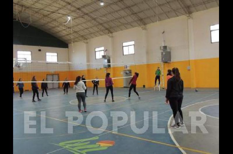 AdemÃs de los representantes locales habrÃ Juveniles de GuaminÃ­ Daireaux Saavedra HipÃ³lito Yrigoyen Coronel SuÃrez Puan Tornquist y GuaminÃ­ 