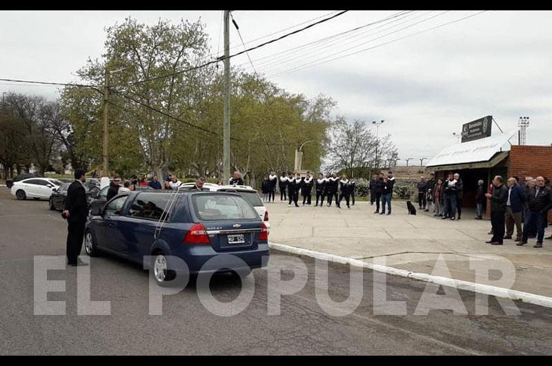 Se fue el hombre nacioacute la leyenda