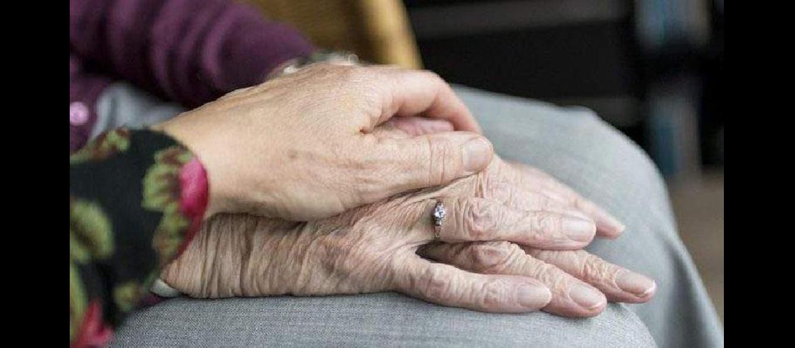 Destacan la necesidad de visibilizar los cuidados domiciliarios y potenciar viacutenculos e intercambios
