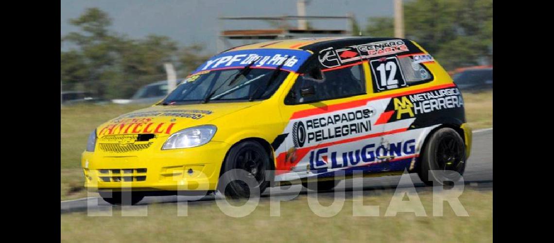 Santiago Tambucci proboacute en San Nicolaacutes con Fiornovelli