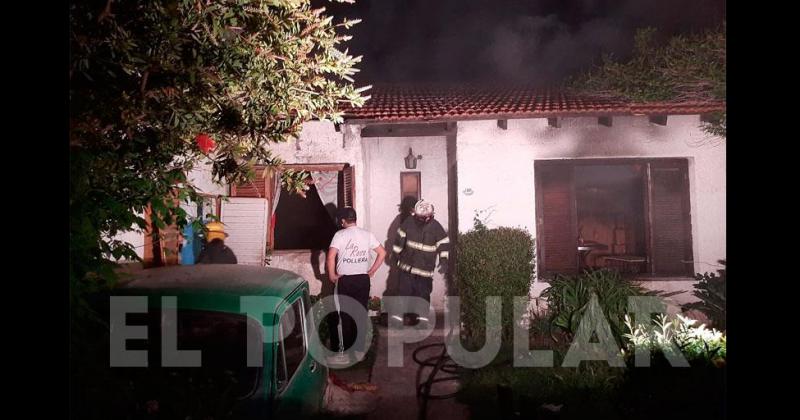 Incendio en una vivienda de barrio Hipoacutelito Yrigoyen