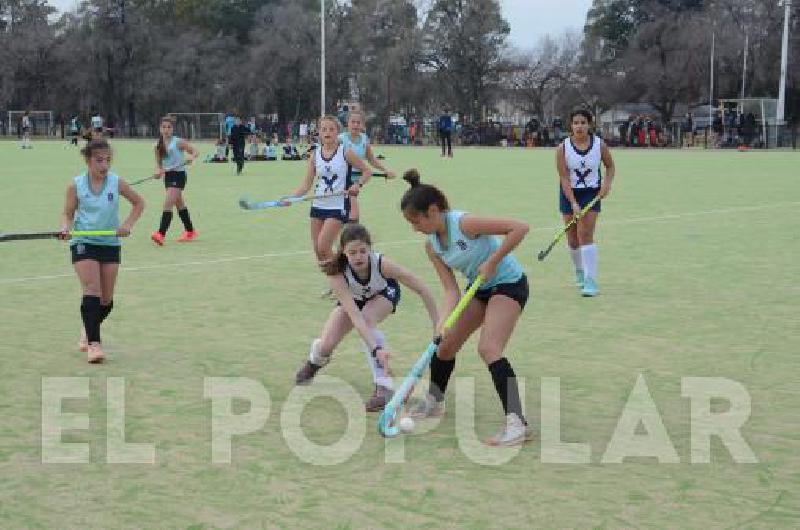 Los planteles femeninos se midieron ante Remo de Azul 