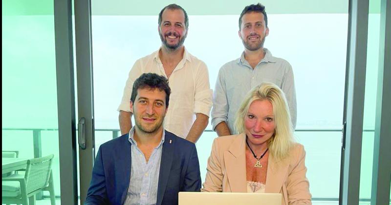 Alexia Keglevich y sus socios Martín Levy Julin Gurfinkiel y Santiago Botta creadores de la plataforma Turismocity