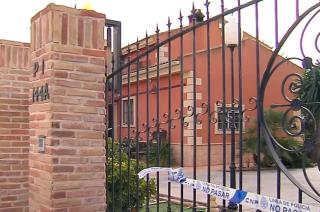 Vivienda de Elche (Alicante España) en la que un chico de 15 años ha matado a sus padres y a su hermano