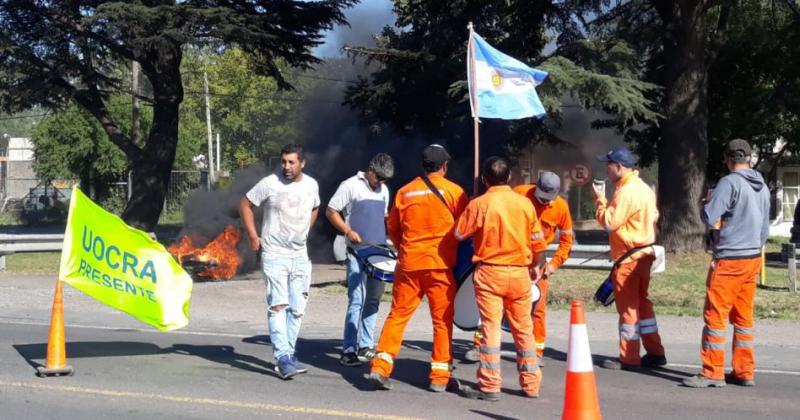 Es el  segundo día en el que reclaman la falta de viticos de ropa y los elementos de seguridad de prevención por la pandemia de Covid