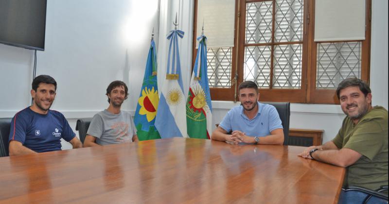 Oscar Tito Gonzlez mantuvo un encuentro con Ezequiel Galli Diego Robbiani y Juan Agustín Galli