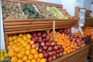 En una primera etapa se realizar la compra anticipada de los productos de mayor consumo con el objetivo de ampliar la oferta y contener subas de precios