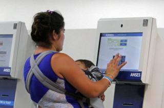 La ayuda escolar anual ser de  5343 por hijo para IGF hasta  316731 y también en el caso de hijo con discapacidad pero sin tope de ingresos -DIB-