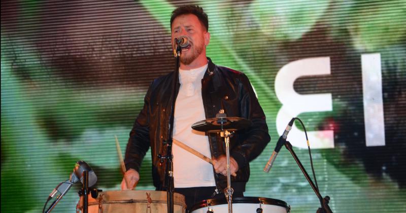 Gran marco de puacuteblico en el segundo diacutea del Festival de Doma y Folclore